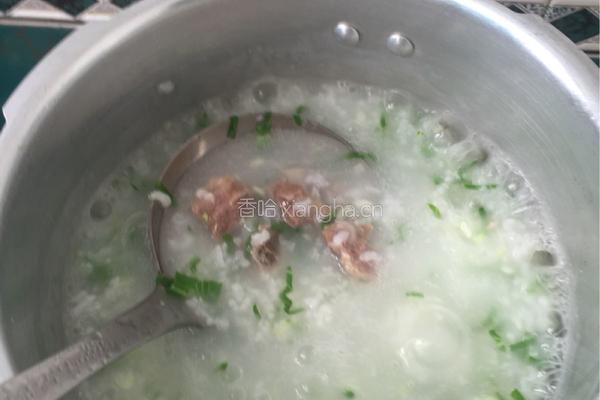 排骨青菜粥的做法图解7