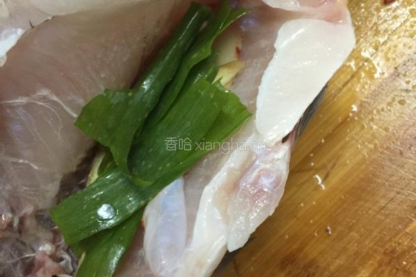 红烧鳊鱼的做法图解4