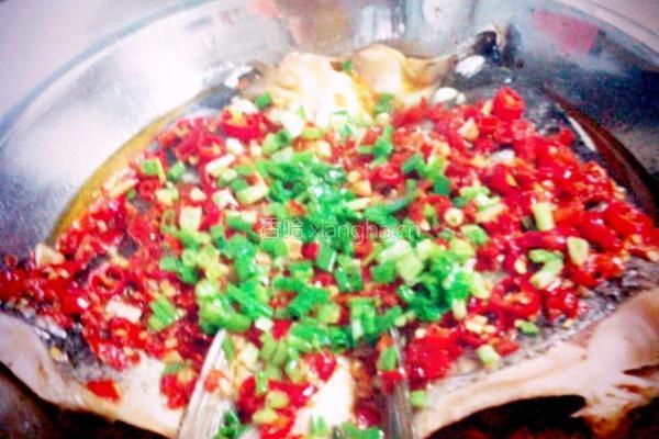 剁椒鱼头的做法图解10