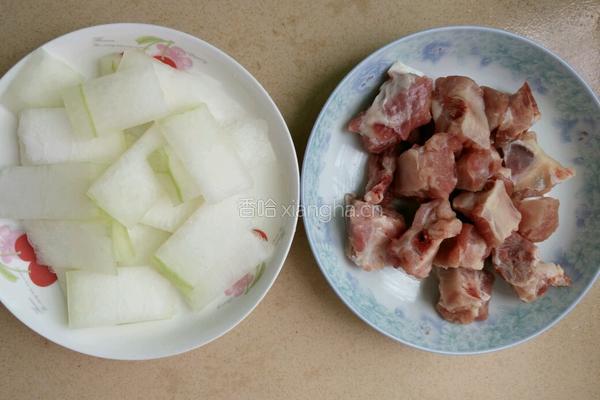 冬瓜炖排骨的做法图解1