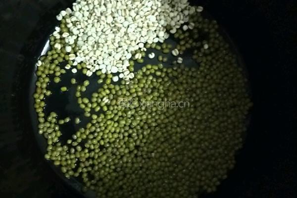 绿豆糖水的做法图解1