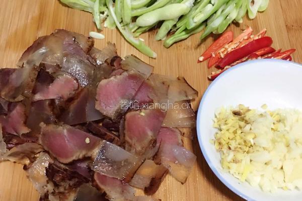 四季豆炒腊肉的做法图解2
