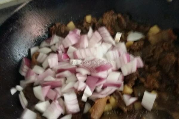 牛肉炒饭的做法图解3