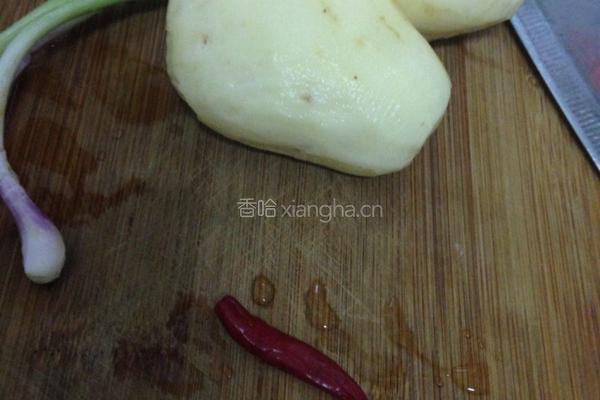 凉拌麻辣土豆丝的做法图解1