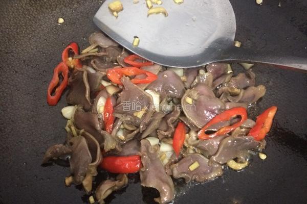 酸豆角炒鸡胗的做法图解3
