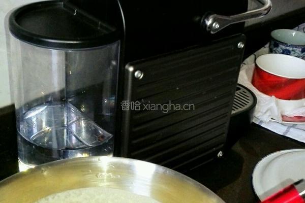 电饭煲做蛋糕的做法图解2