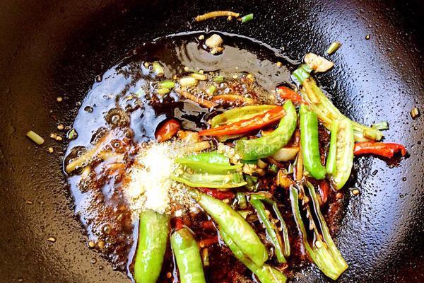 干煸香辣土豆条的做法图解6
