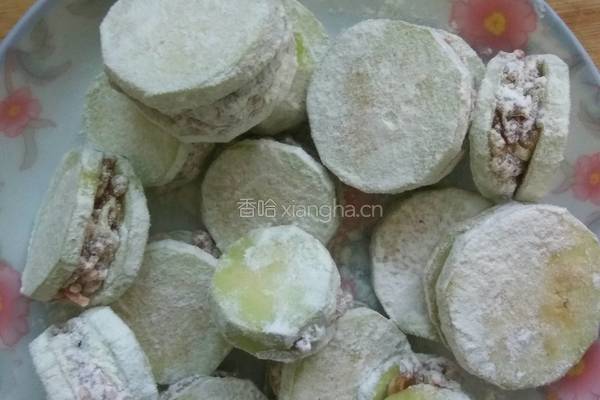 炸茄盒的做法图解5
