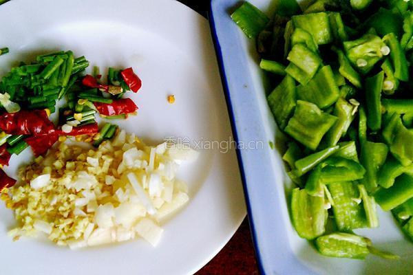 缸豆肉丁的做法图解3