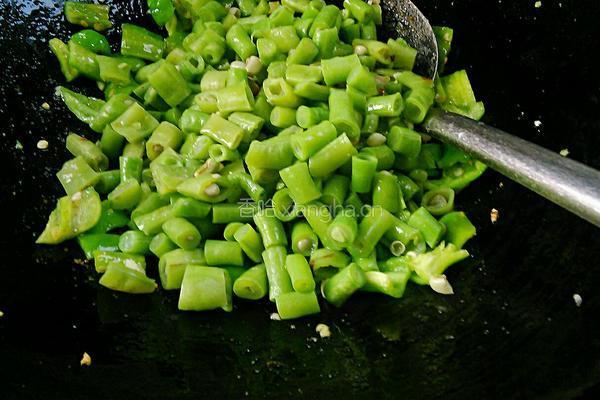 缸豆肉丁的做法图解12