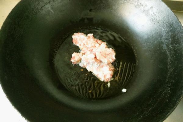 蘑菇肉酱荷包蛋面的做法图解5