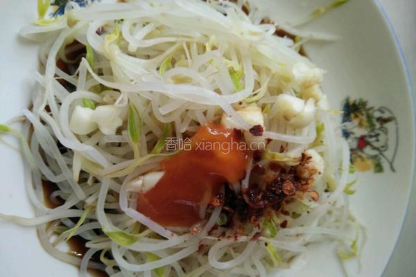 凉拌绿豆芽的做法图解5