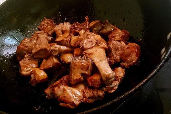 土豆炖鸭子的做法图解3