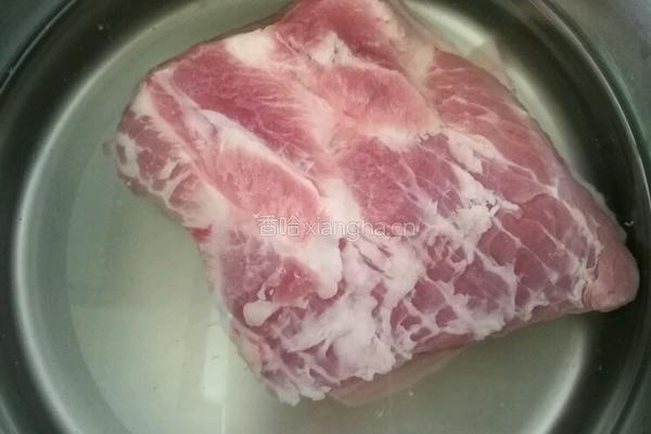 蒜苔回锅肉的做法图解2