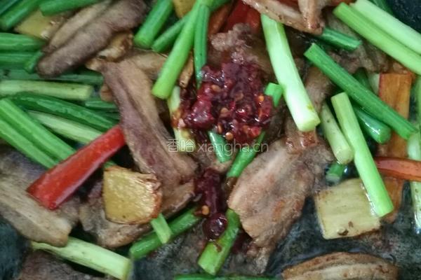 蒜苔回锅肉的做法图解8
