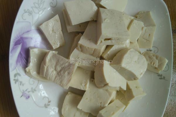 奶汤豆腐的做法图解1