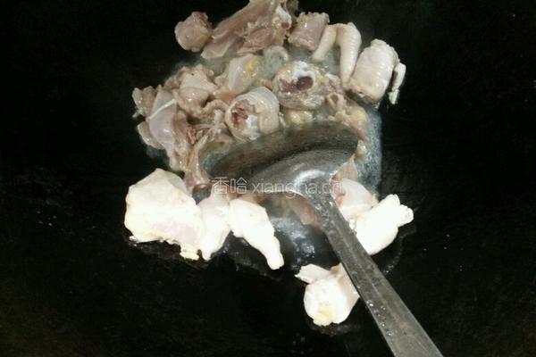 黑木耳炒鸡肉的做法图解4