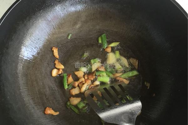 蒜苗烧猪肉的做法图解4