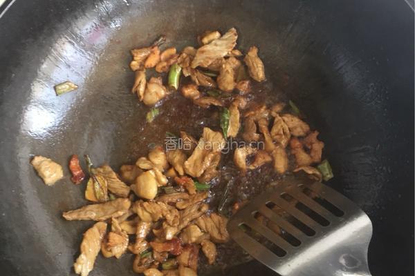 蒜苗烧猪肉的做法图解5
