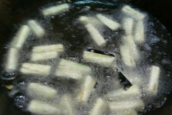 干煸茄子豆角的做法图解3
