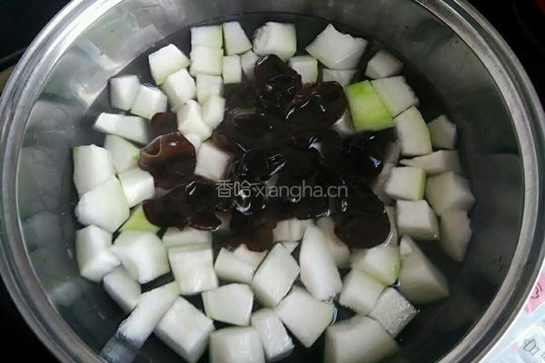 耗油海米冬瓜的做法图解2