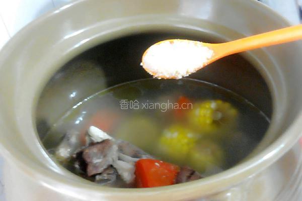 砂锅同骨玉米汤的做法图解7