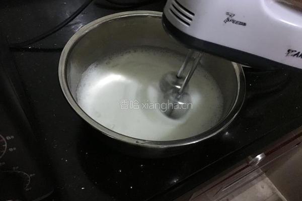 戚风蛋糕的做法图解6