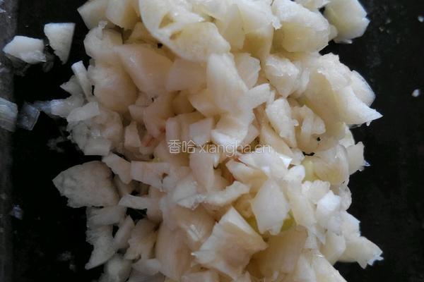 芹菜素丸子的做法图解2
