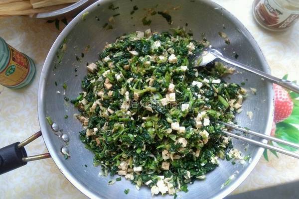 小油菜豆腐虾皮包子的做法图解4