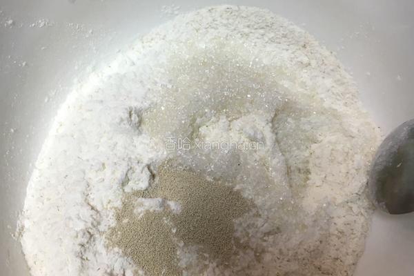 全麦四色土司的做法图解1