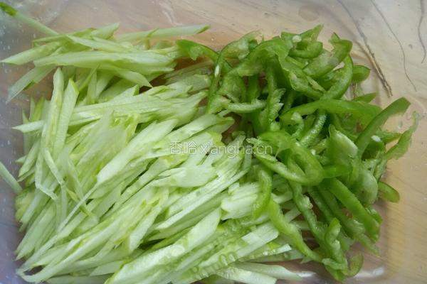 麻辣红油鸡丝的做法图解3