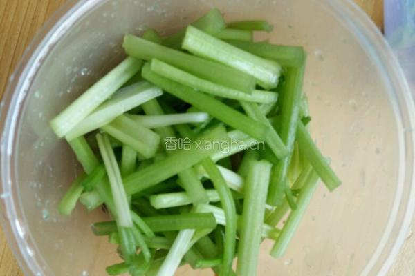 麻辣红油鸡丝的做法图解4
