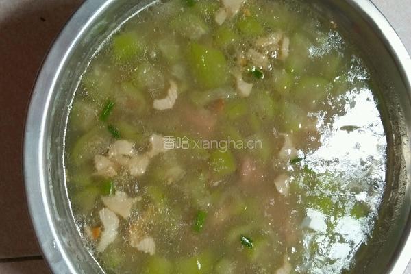 丝瓜肉片汤的做法图解3