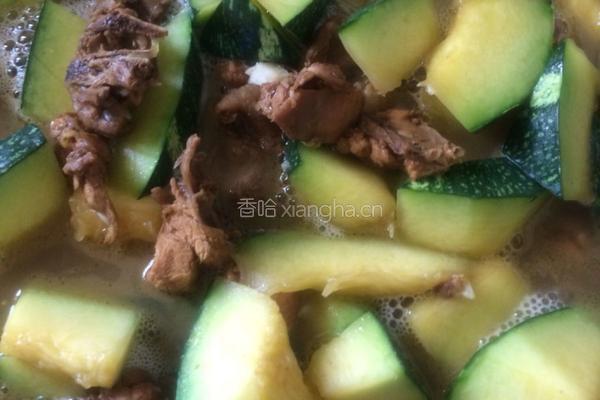 南瓜炖鸡块的做法图解4