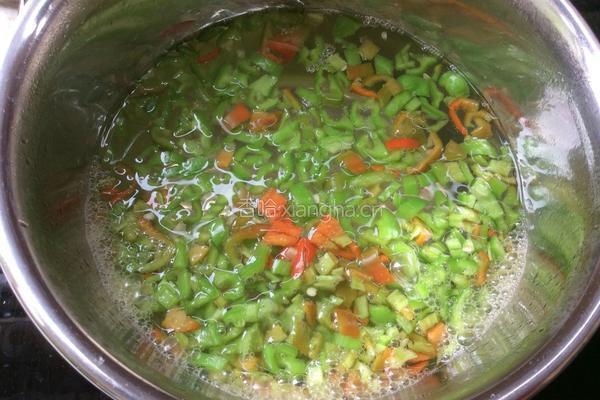 尖椒皮蛋的做法图解4