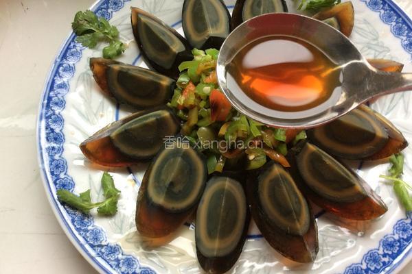 尖椒皮蛋的做法图解8