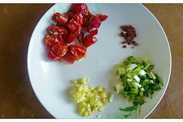 麻辣泡菜肉丝的做法图解3