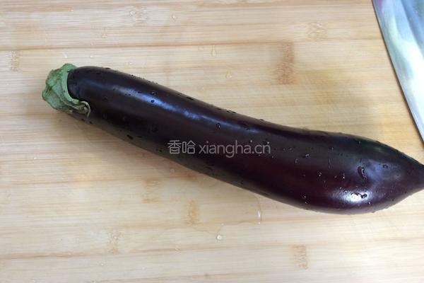 鱼香茄子的做法图解1