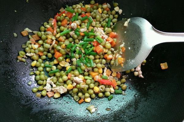 青豆炒肉的做法图解8