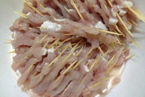 牙签肉的做法图解1