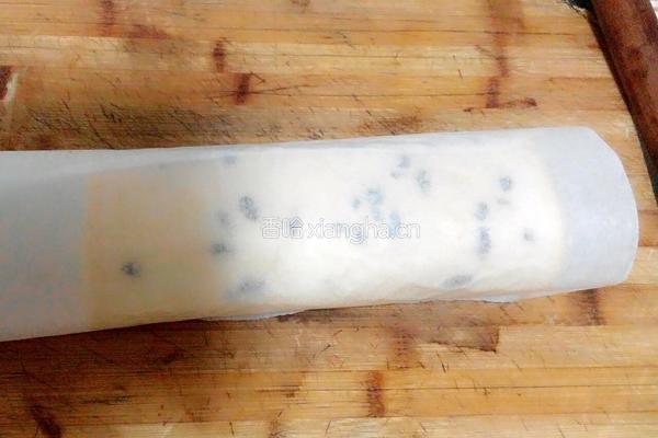 蓝莓提子蛋糕卷的做法图解12
