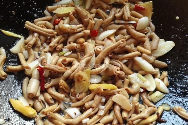 香辣韭苔炒鸭肠的做法图解3