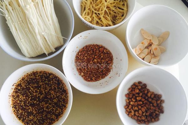酸辣土豆粉的做法图解2
