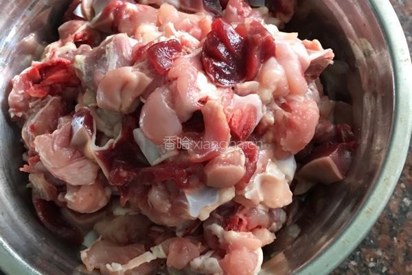 鸡腿炒尖椒的做法图解2