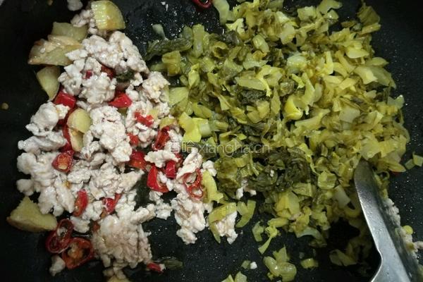 酸菜毛豆炒肉末的做法图解7