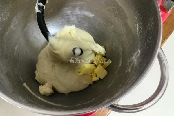 花朵奶酪面包的做法图解5