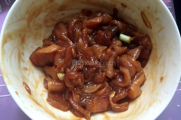 香菇鸡脯肉的做法图解1