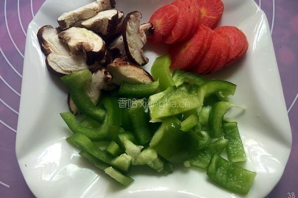 香菇鸡脯肉的做法图解2