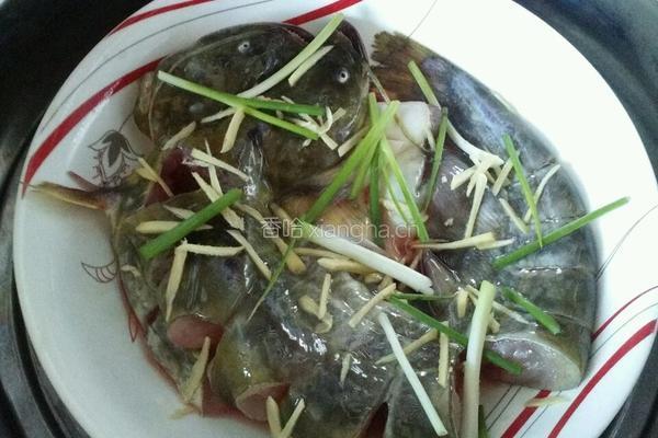 清蒸鲶鱼的做法图解3