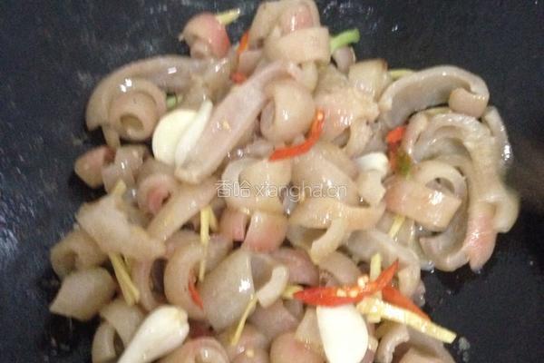 炒麻辣猪皮的做法图解8